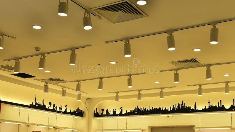 Commercial Lighting | Shop Lighting | Shop Lights | Indoor Garage Lighting |  Best Lighting for Garage Workshop | Best LED Shop Lights | Exterior Commercial Lighting | Commercial Lighting Repairs