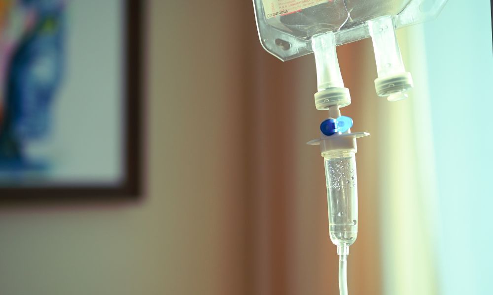 Differences Between IV Vitamin Drips and Oral Supplements
