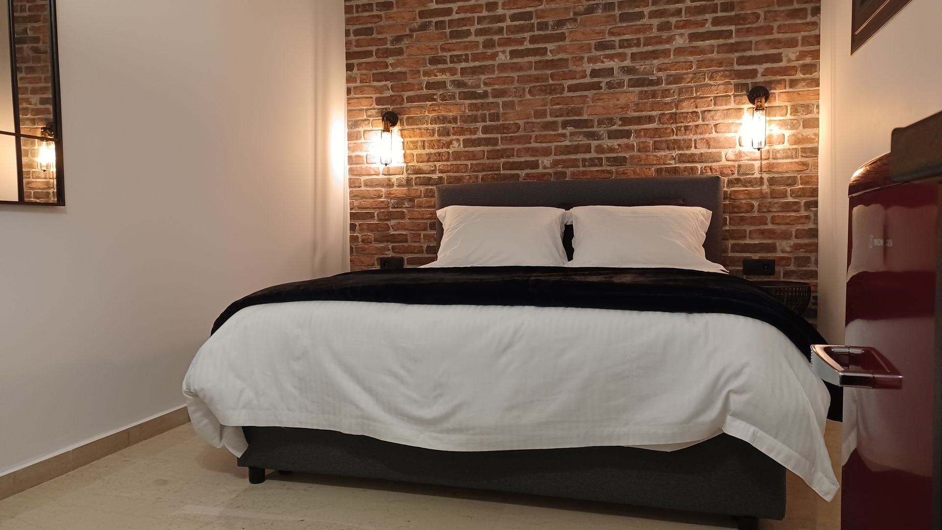 queen size double bed