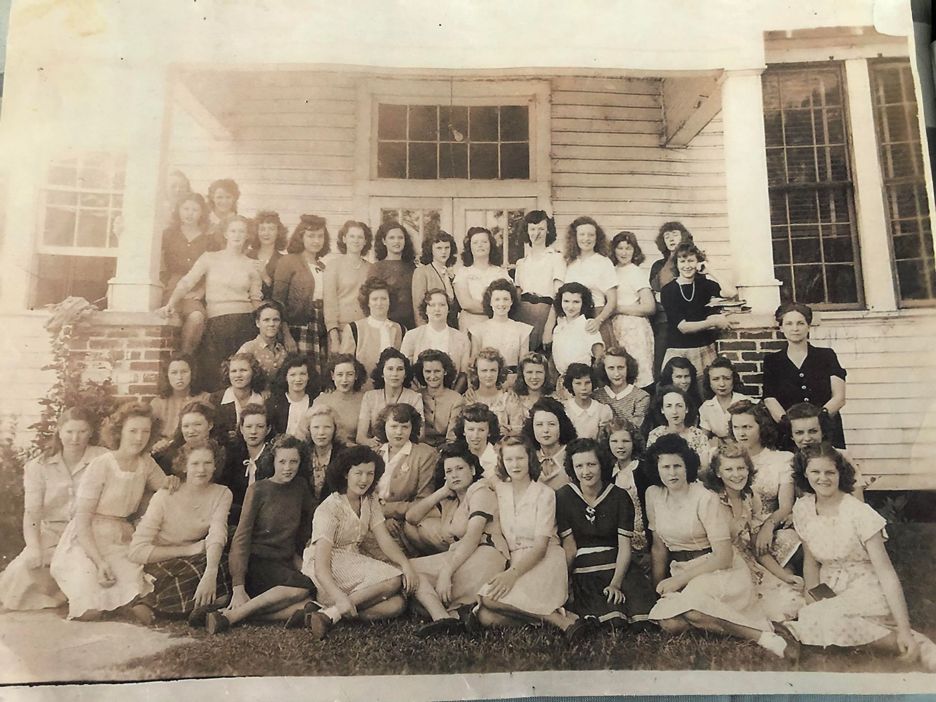 Peggy Day photo with classmates