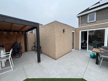 Een aanbouw