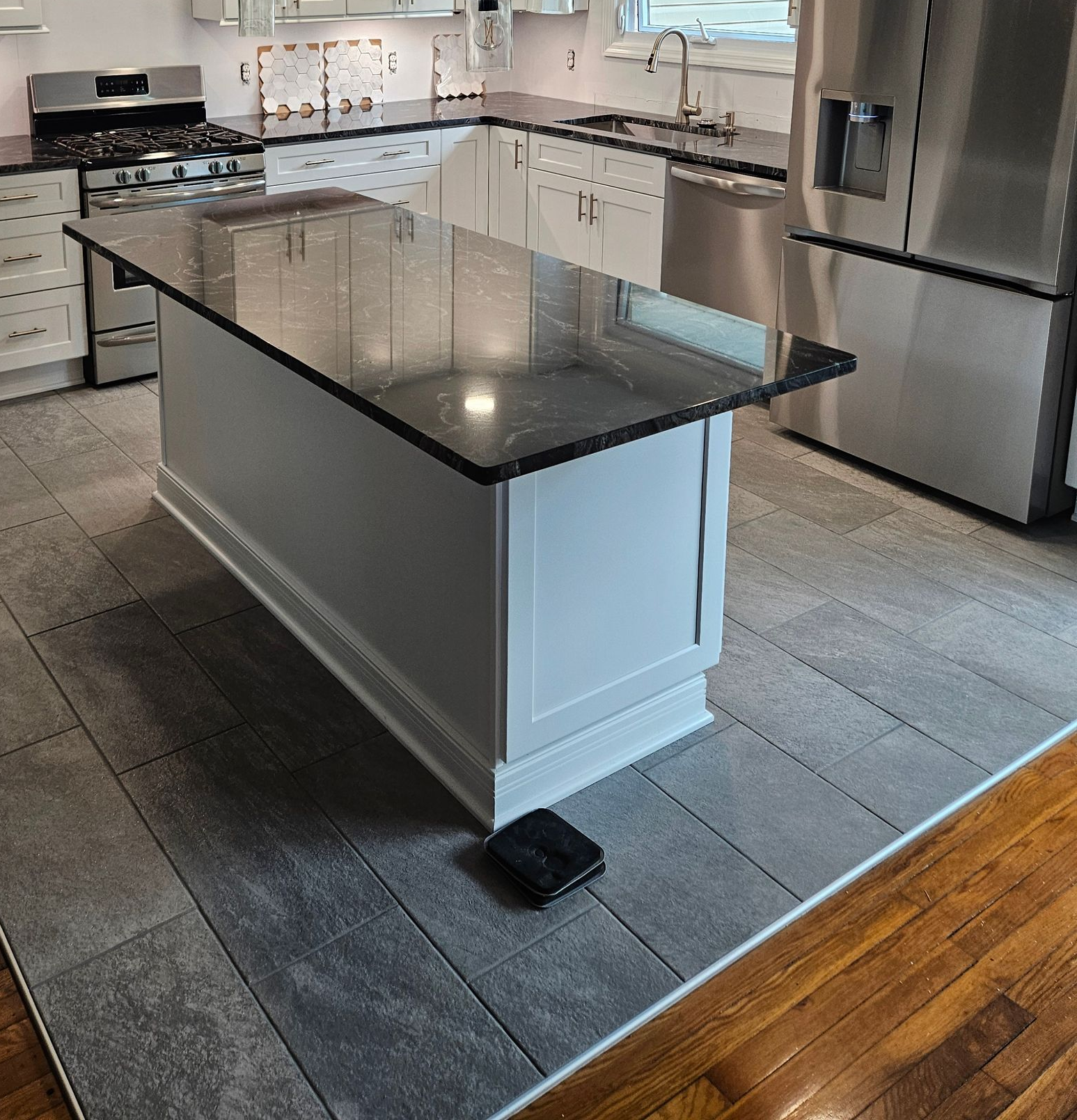 topcraft construction pittsburgh, PA bathroom, basement, kitchen  contractor interior remodeling Pittsburgh granite 