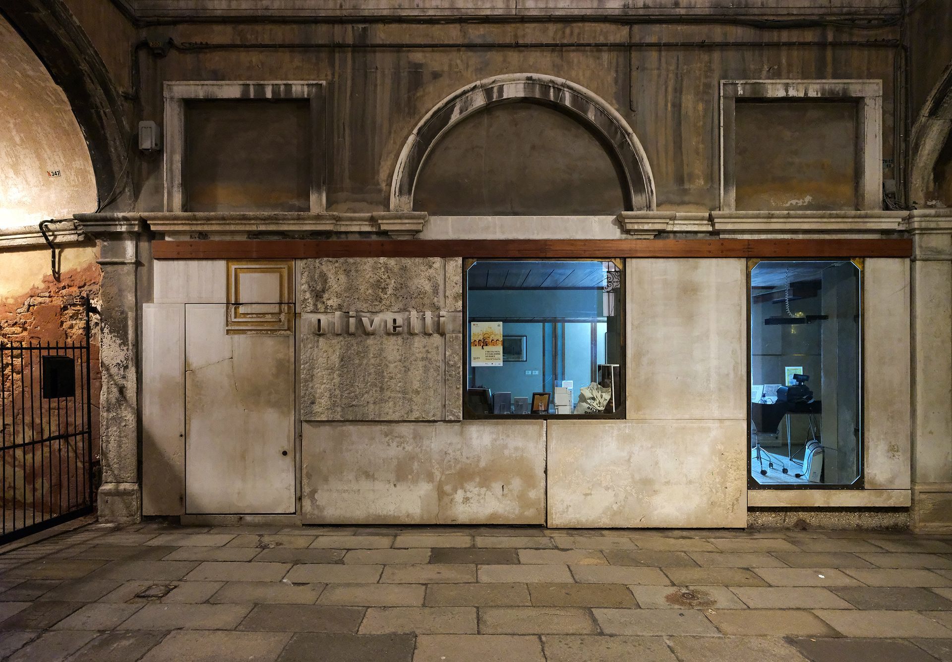 Olivetti showroom Venice - Carlo Scarpa