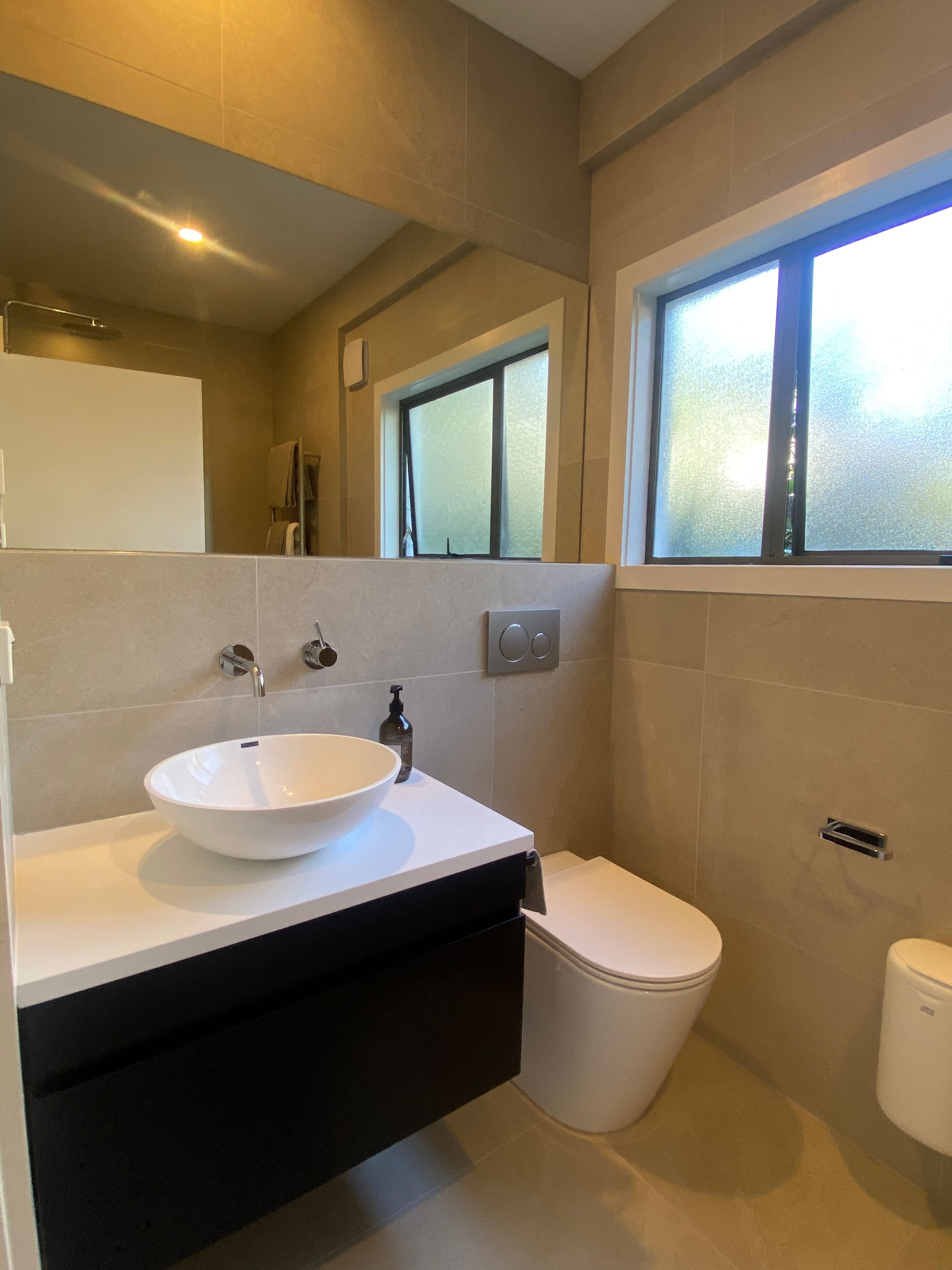 Bathroom Renovations for Small Spaces in Auckland: Maximising Every Inch