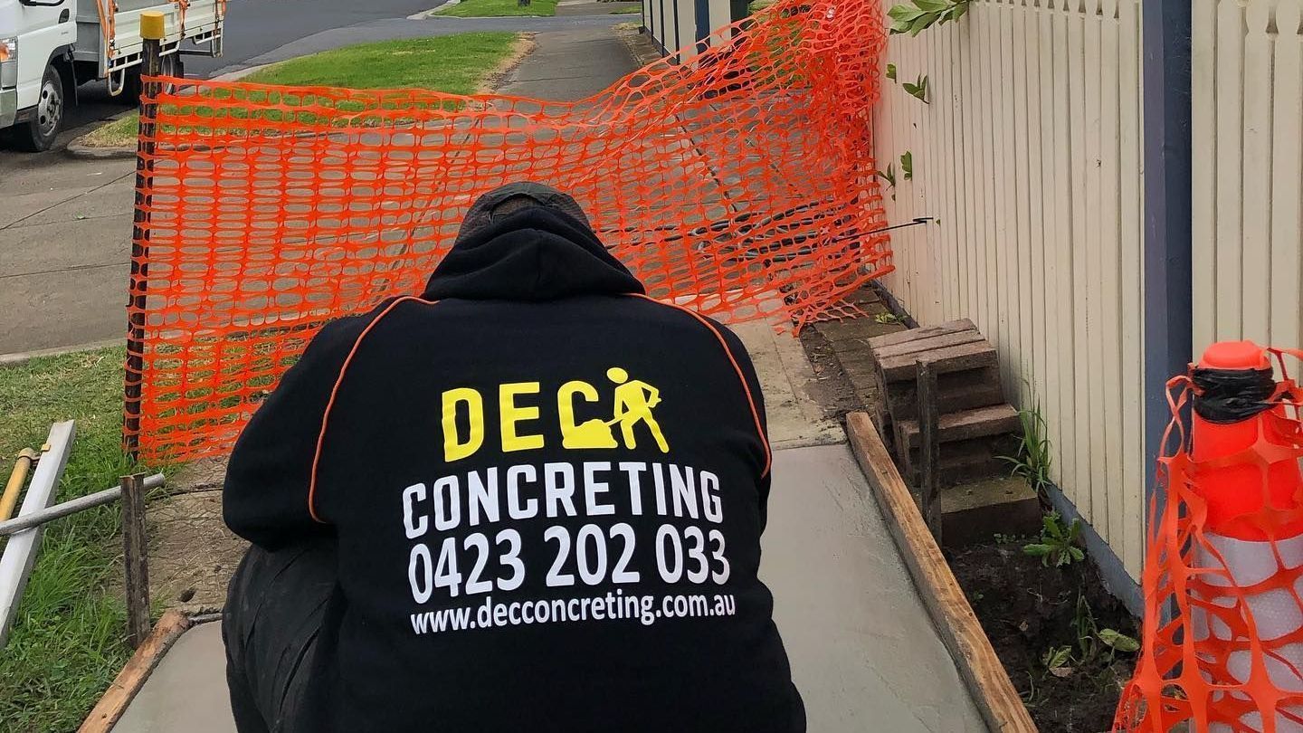 DEC Concreters concreting sidewalk
