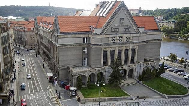 Facultad de Leyes de la Universidad de Charles Facultad de Leyes de la Universidad de Charles