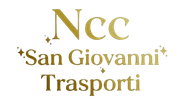 Logo dorato “Ncc San Giovanni Trasporti” su sfondo bianco con piccoli brillantini