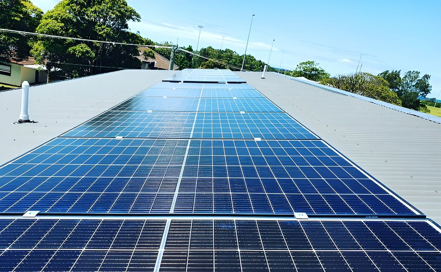 Comparing Grid-Connected Solar And Off-Grid Solar In Wollongong