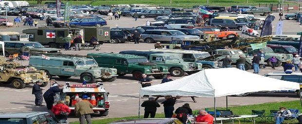 Land Rover Social