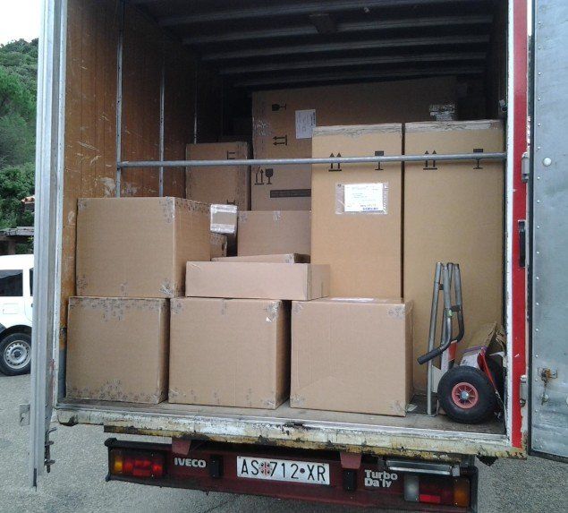 camion stipato di merci