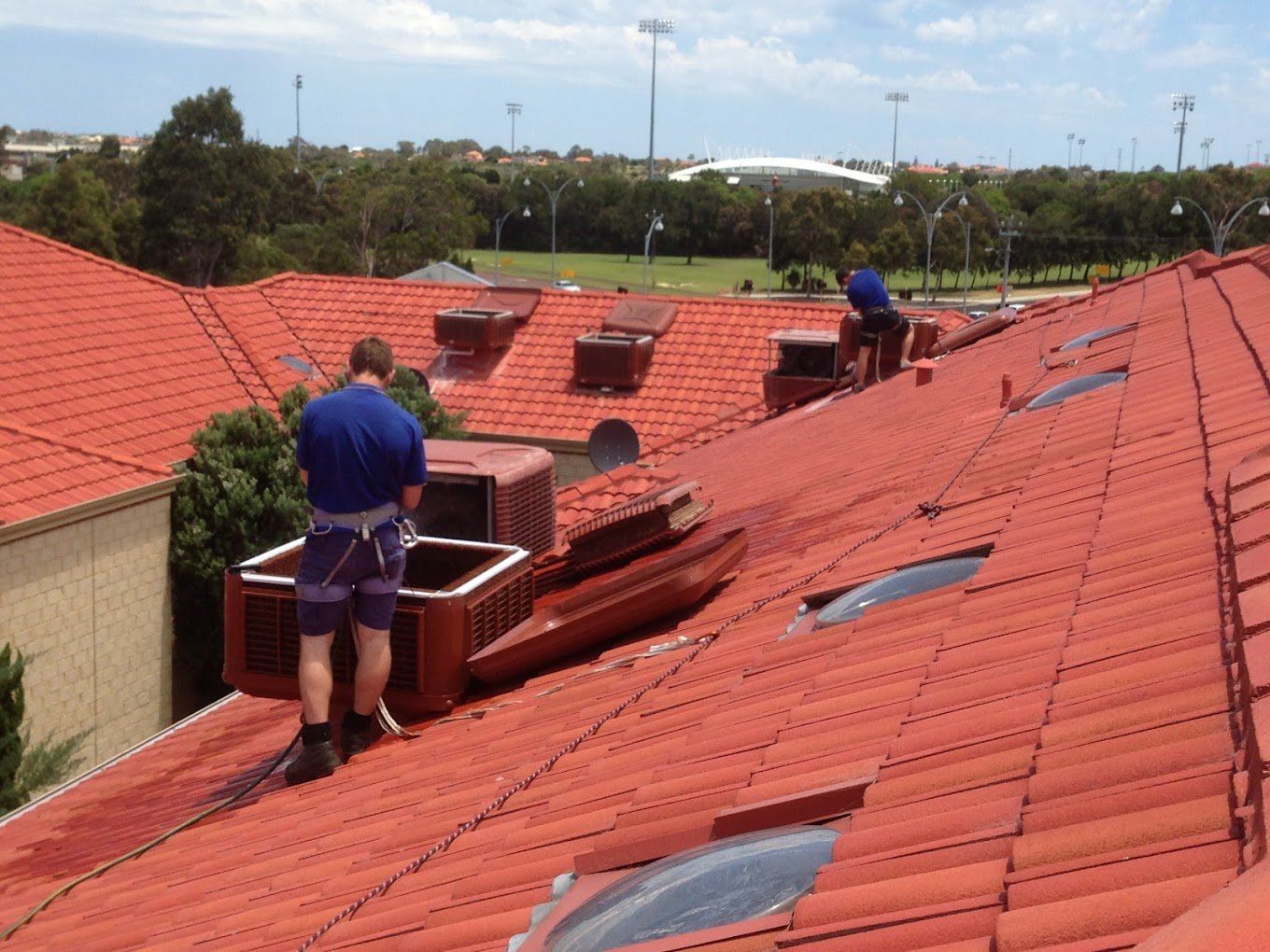 Man using air con measuring equipment | East Victoria Park, WA | Aircon Express Service & Repairs Perth