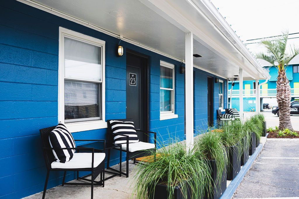Front of Seabirds Motel panoramic