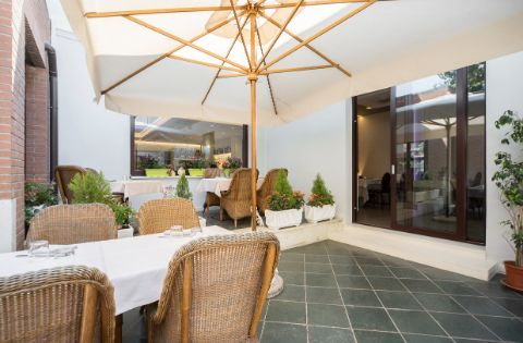 veranda in locale accogliente