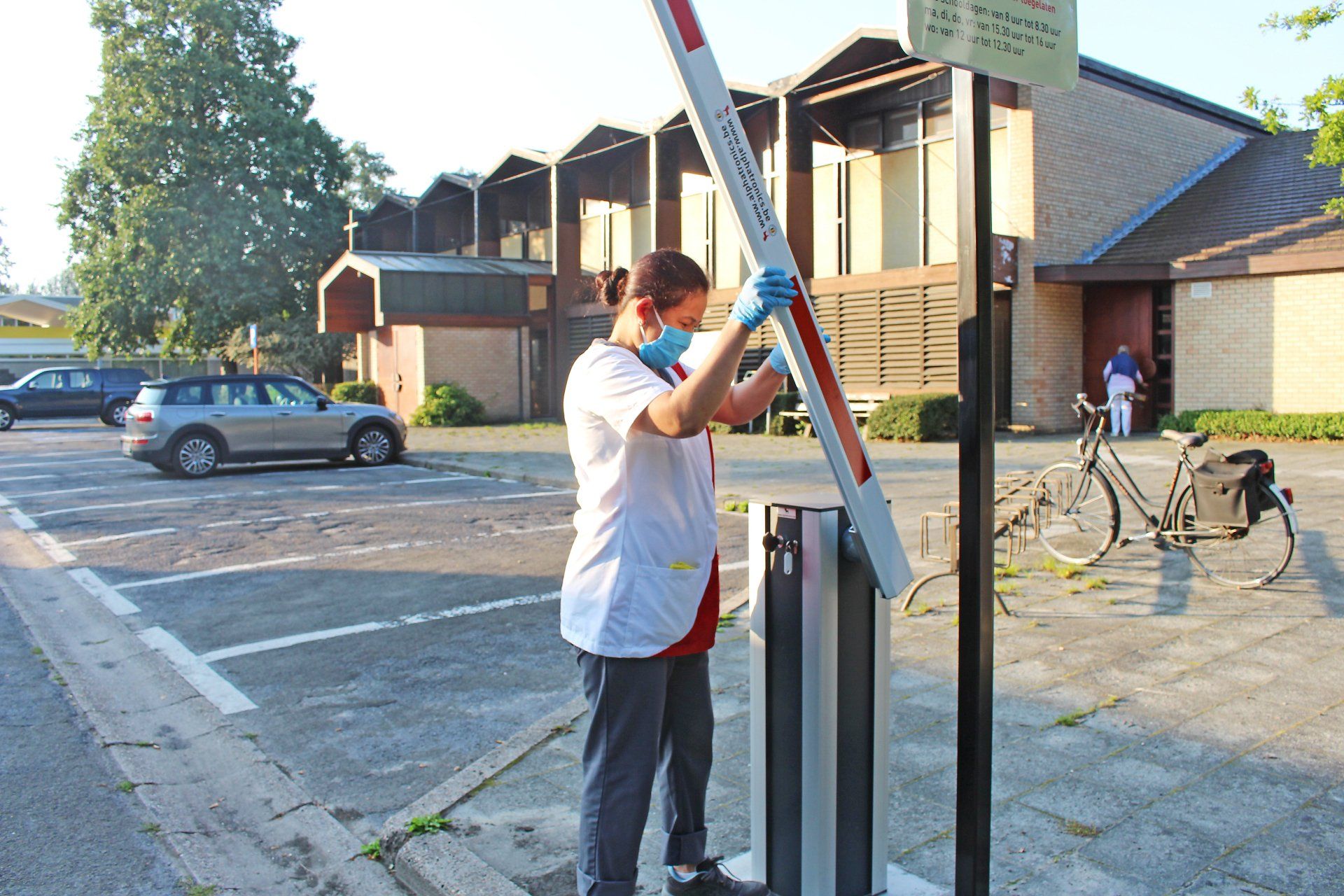 schoolstraat uitgerust met ManuBar slagboom