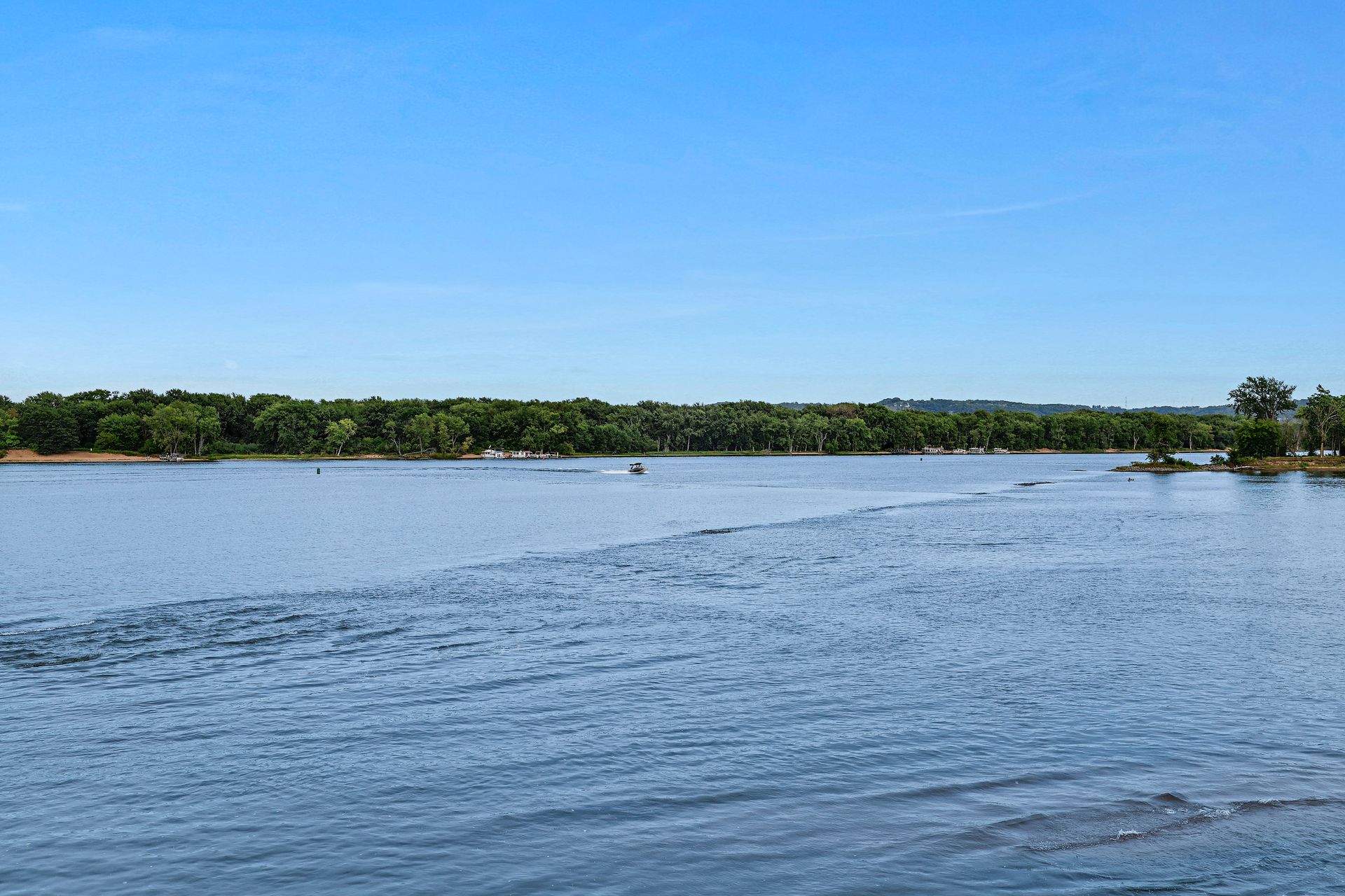 Mississippi River and wooded shoreline viewed from Shore Acres