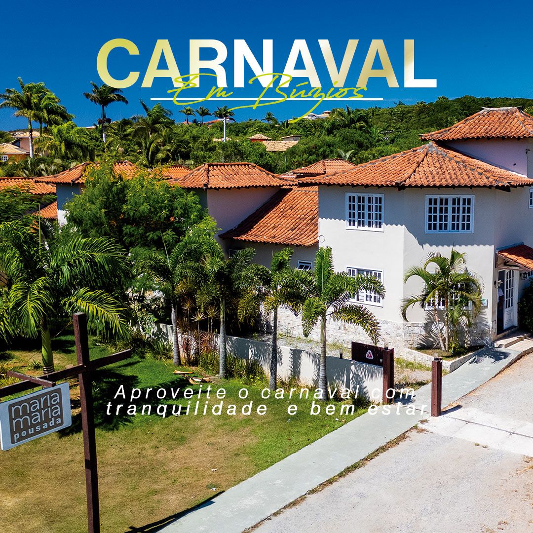 Uma piscina com setembro escrito nela