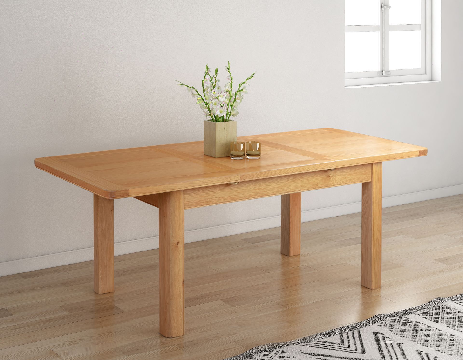 Chatsworth Oak 1.4m Extending Dining Table
