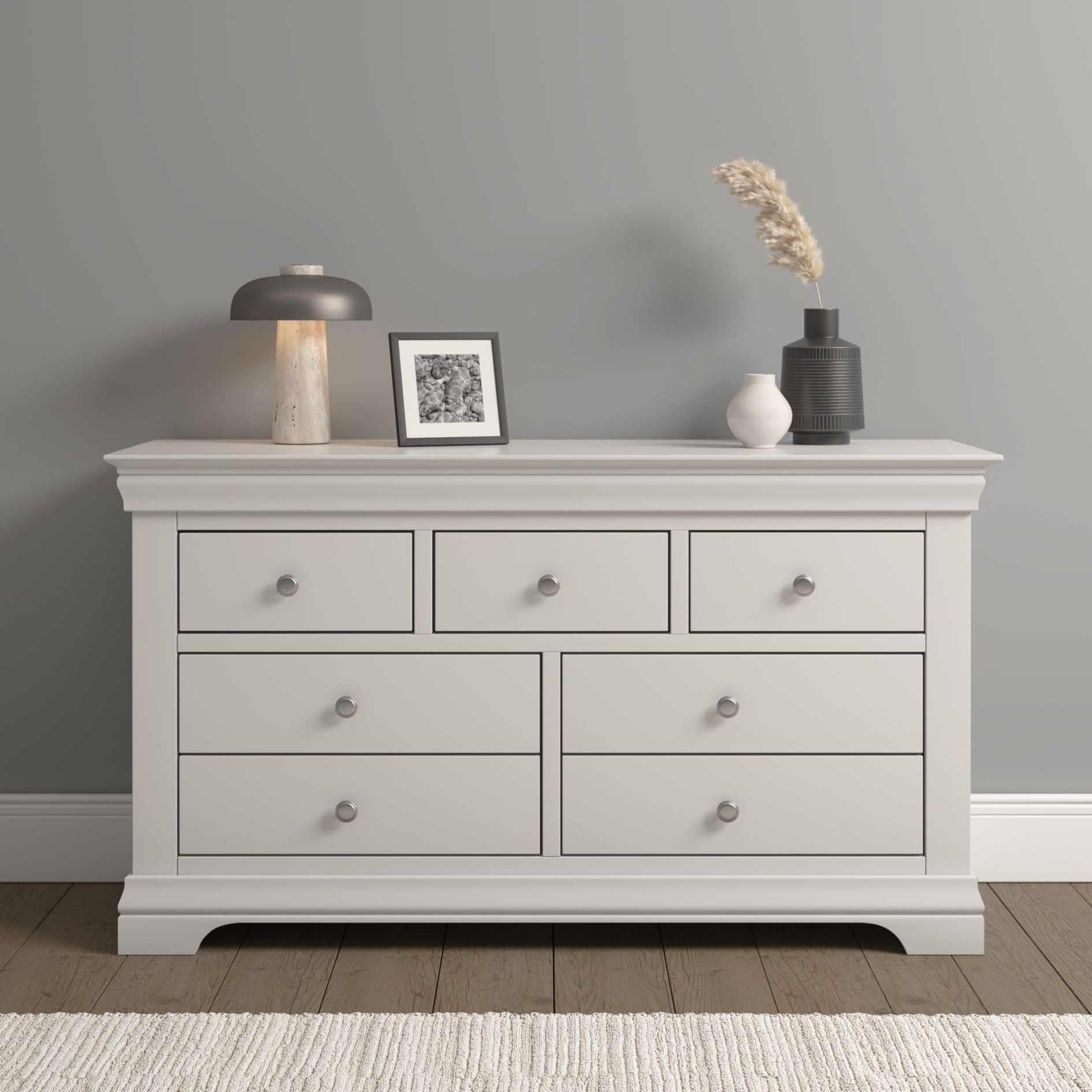 Bordeaux Ivory 7 Drawer Chest