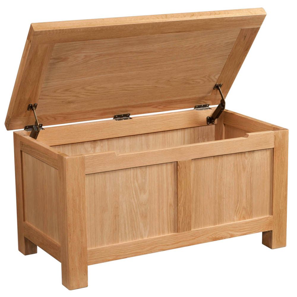 Dorchester Oak Blanket Box