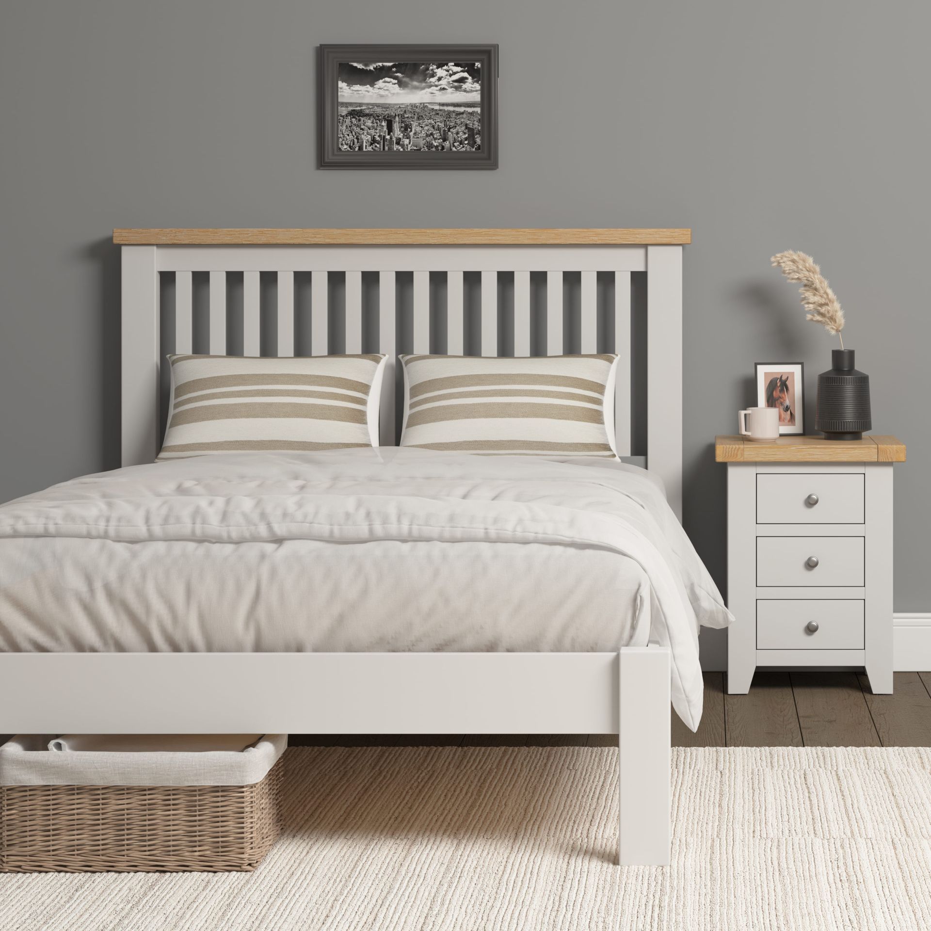 Windsor Ivory 4'6 Bed