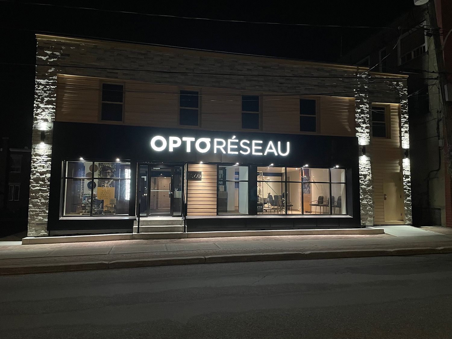 Groupe MD réalisation enseigne lumineuse OptoResesau