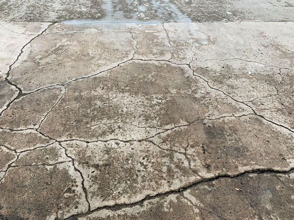 cracked concrete driveway