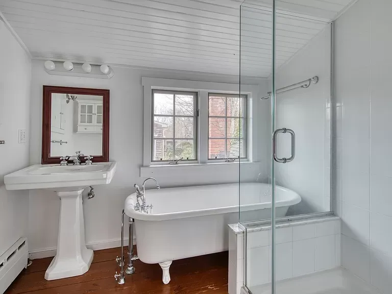 bathtub