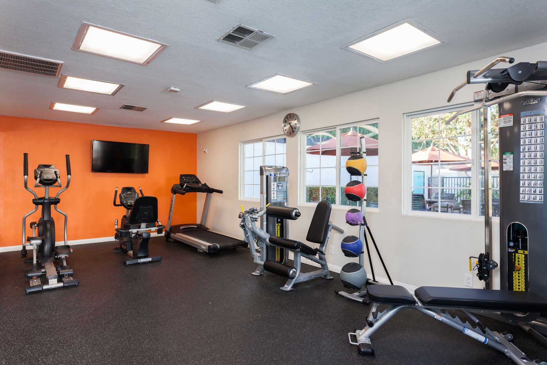 Sliding Photo Gallery Displaying Community Amenities
