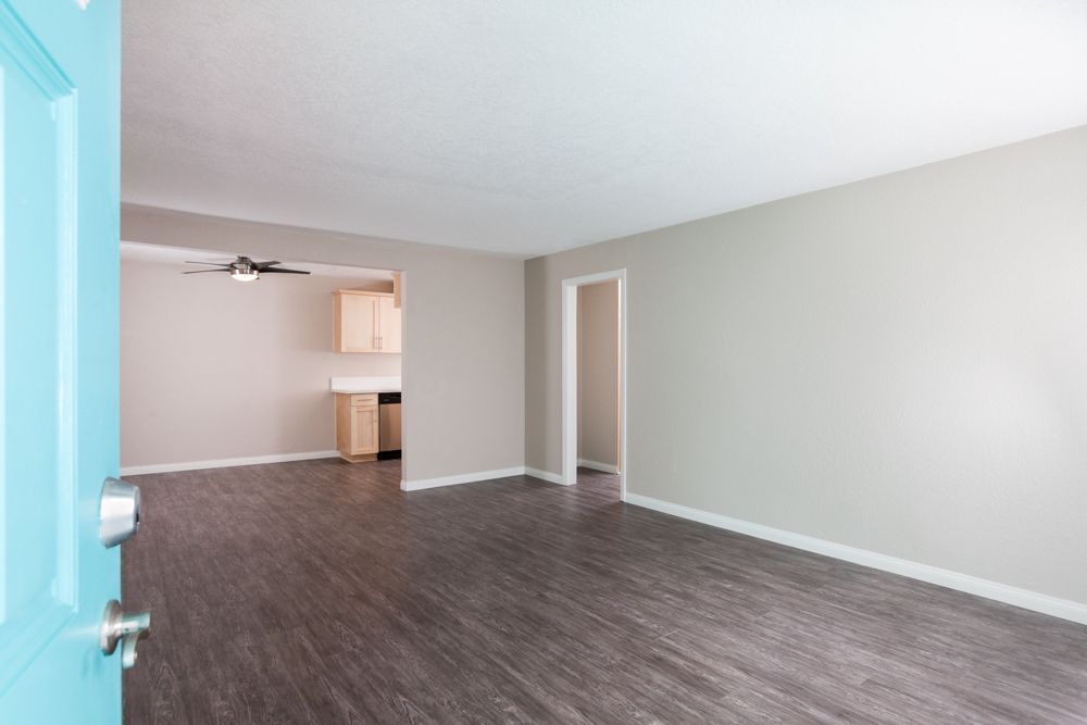 Sliding Photo Gallery Displaying Apartment Features