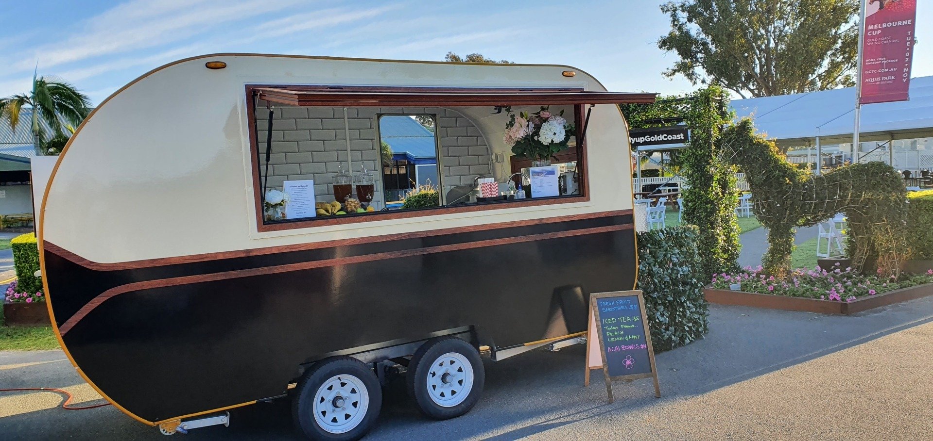 PopUp Caravan Bar Gold Coast Caravan Bar For Hire
