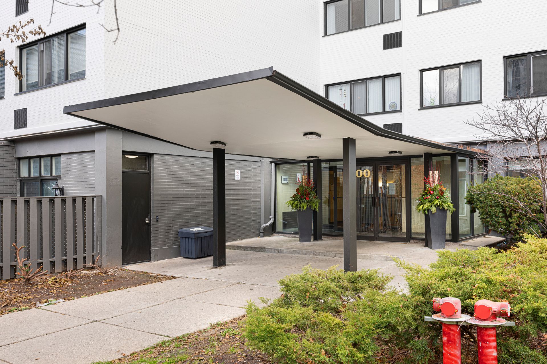 Suite and Building Pictures | 100 Gloucester Street