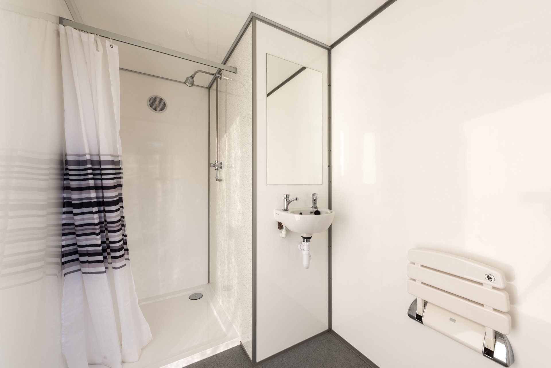 Luxury Portable Shower Hire UK Wight Event Toilets