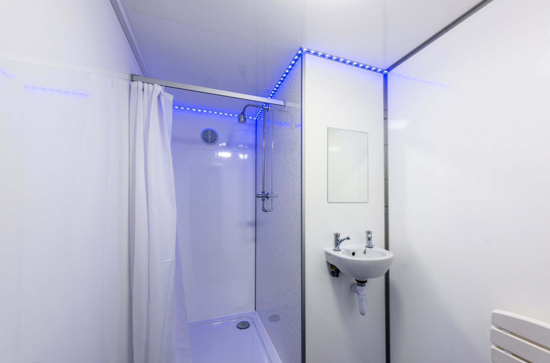 Luxury Portable Shower Hire UK Wight Event Toilets