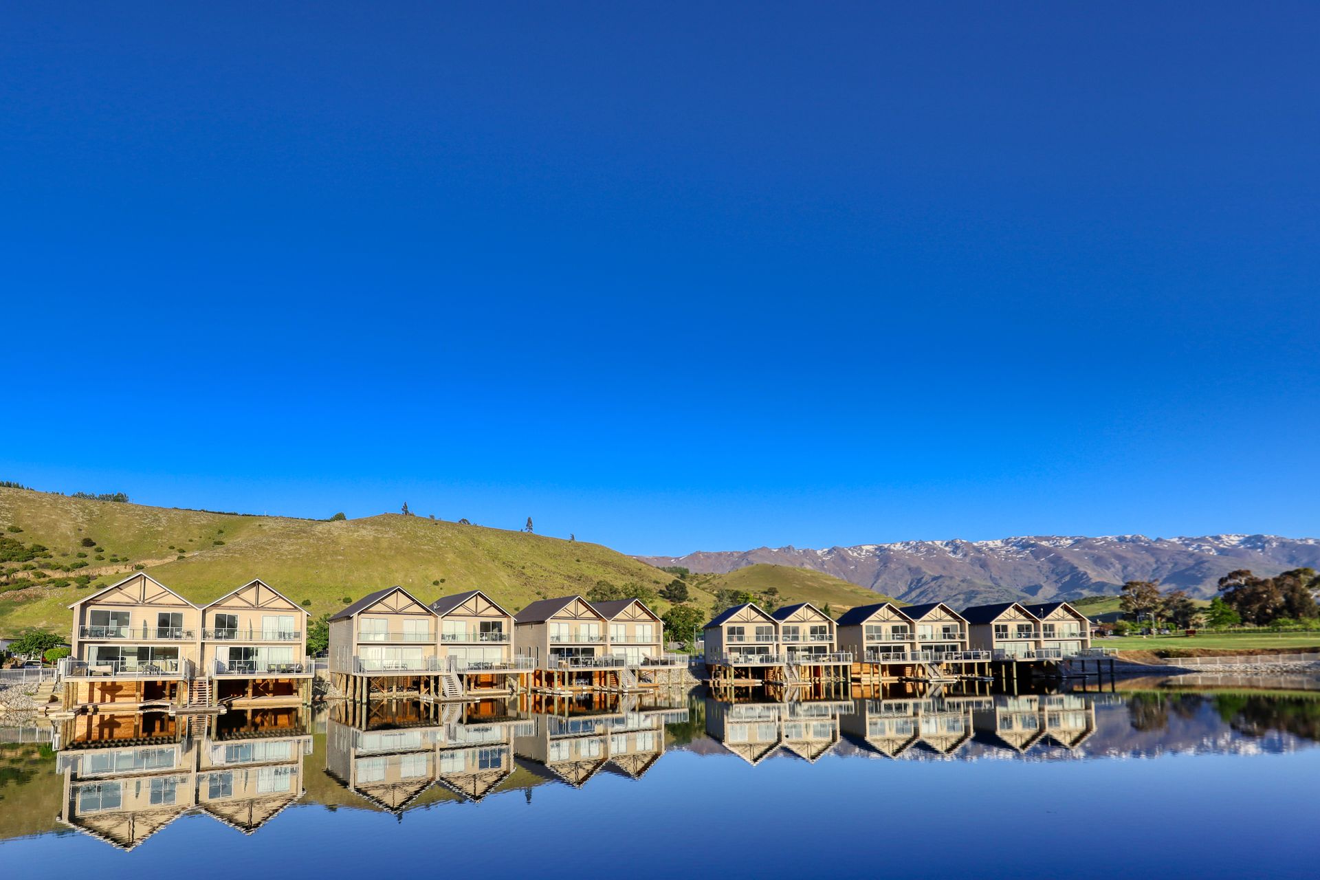 Lake Resort by Marsden Central Otago