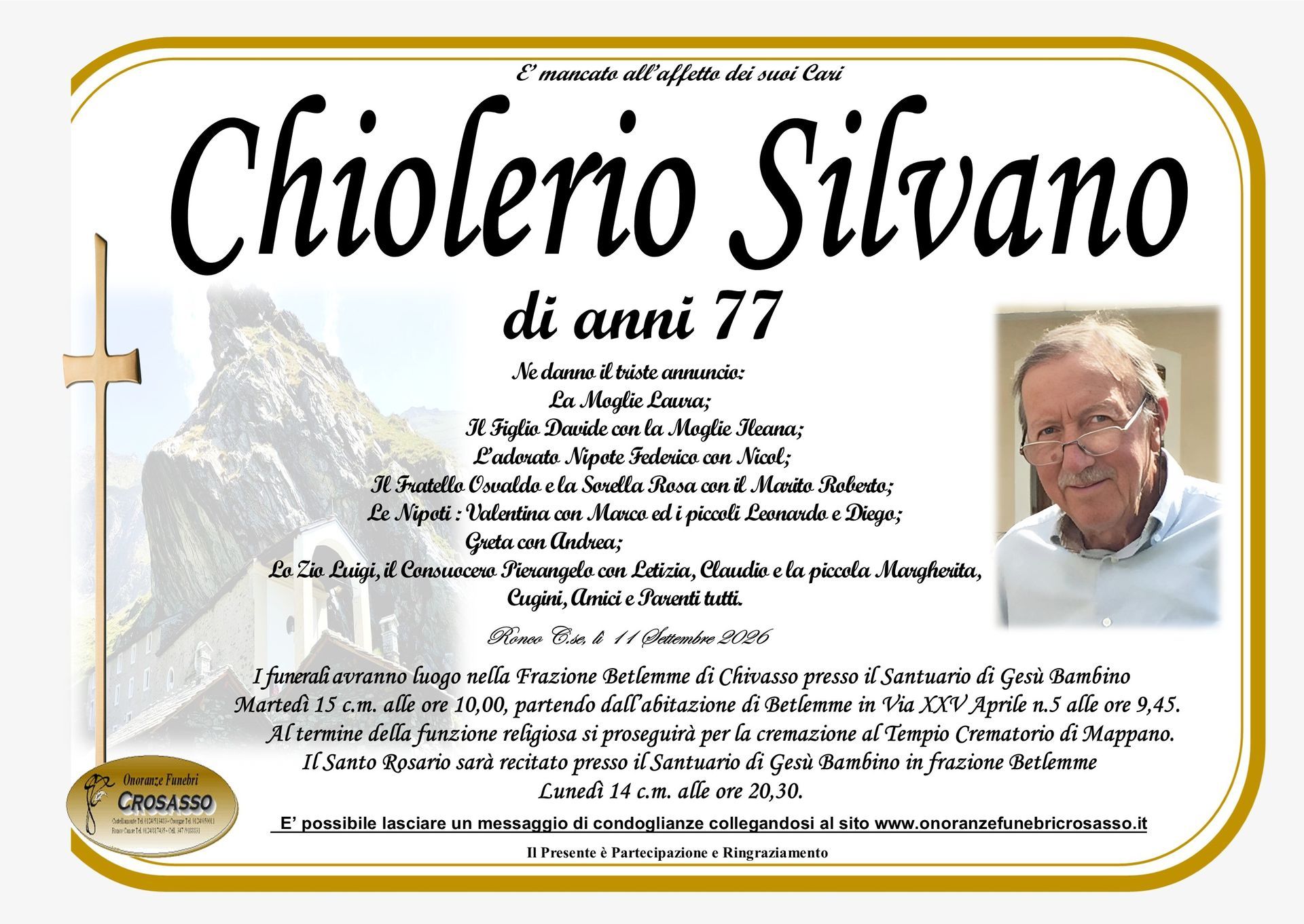 Santini commemorativi con bordo dorato per Chioleio Silvano, con ritratto e testo in italiano su fondo color crema