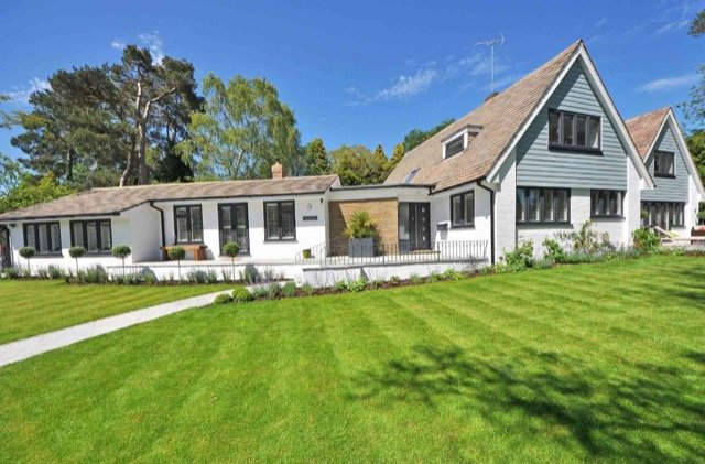 lawn mowing service surrey BC