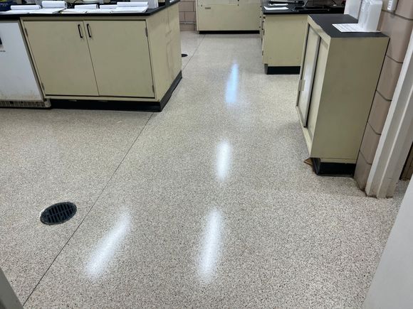 quick solutions cleaning floor polished service