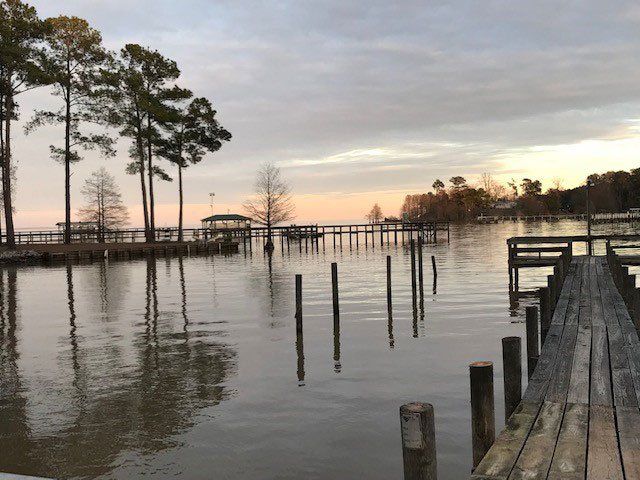 lake pier