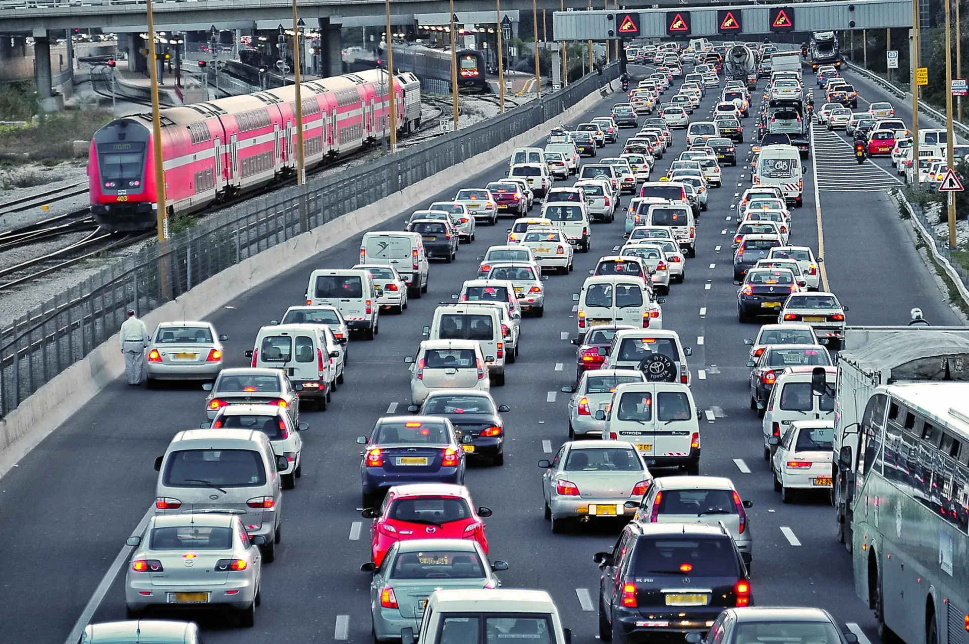 Traffic Jam on A Multi-Lane Highway