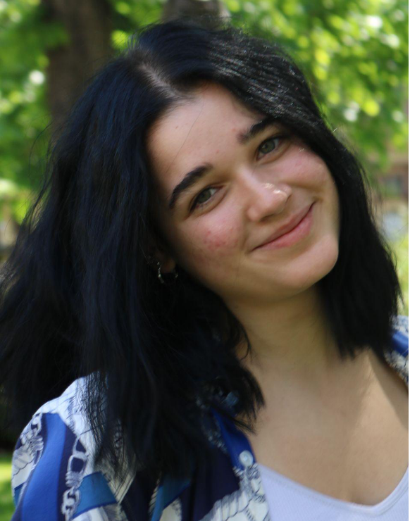 Ms. Karolina László