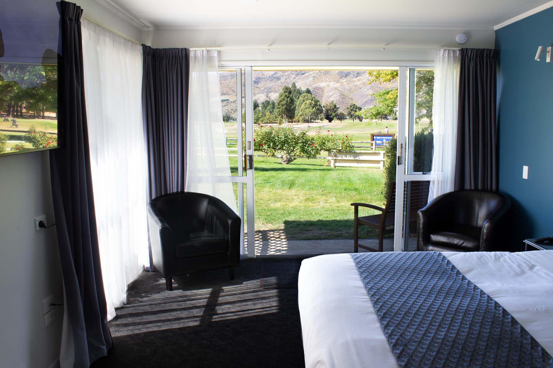 SUPERIOR KING STUDIO, SUPER KING BED WITH VIEWS
