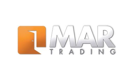 Logo di Mar Trading con l'icona di una porta aperta e il nome dell'azienda.