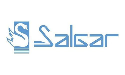 Logo per Salsar con un cigno all'interno di un rettangolo blu accanto al nome in carattere blu.