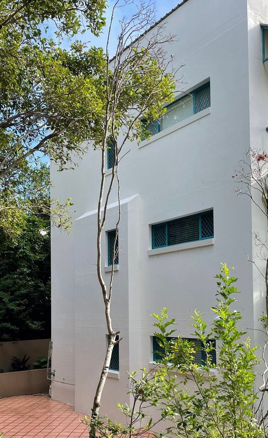 Building Facade Crack Repair, render & repaint