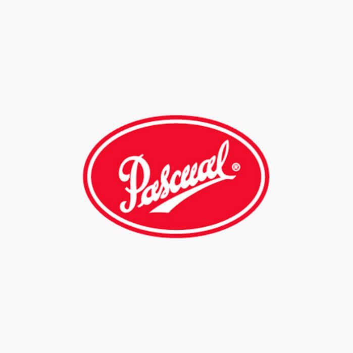 Logotipo de Pascual en óvalo rojo, texto cursivo blanco.