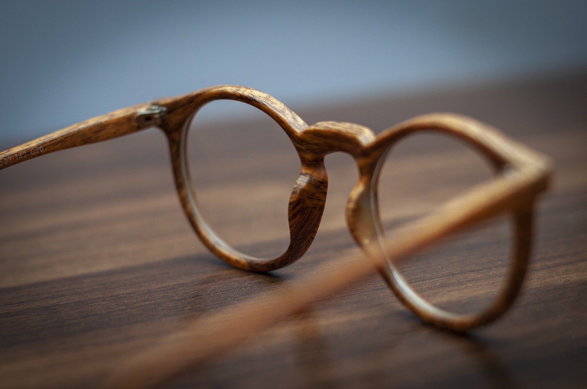 Montage de verre sur lunette chez Gembloux Optique - Opticien à Gembloux - Province de Namur 