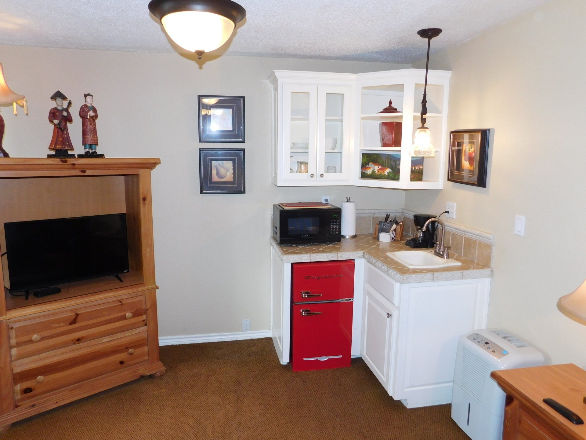 Rooms Rainbow Courts Rockdale, Texas