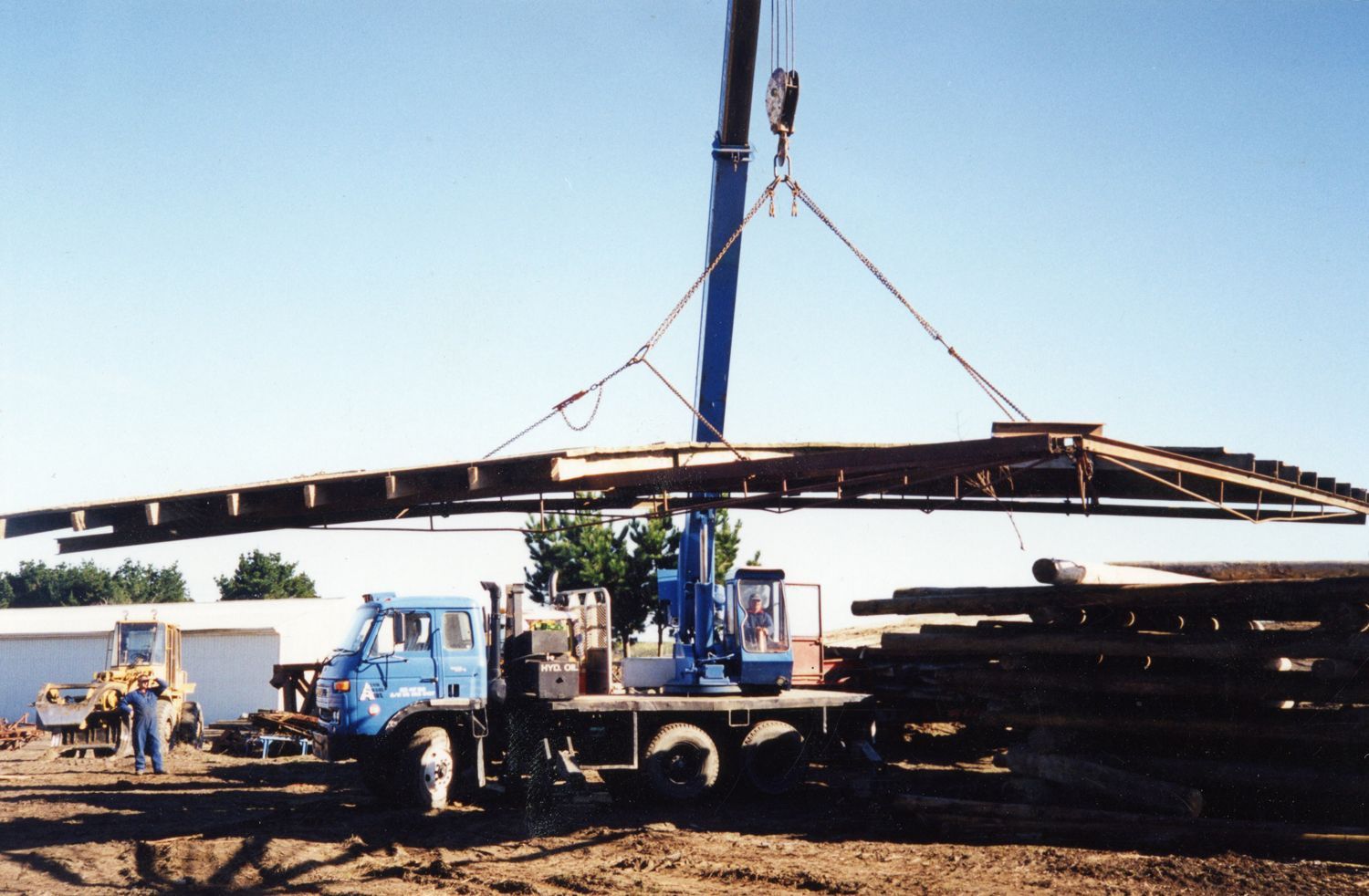 The round table being installed at Mitchpine