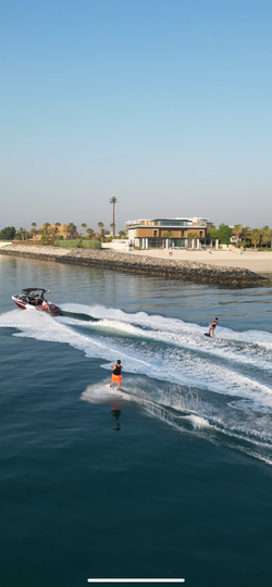 wakeboarding with flat waters in dubai 