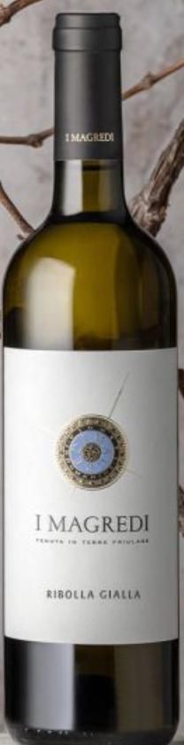 Bottiglia di vino con etichetta